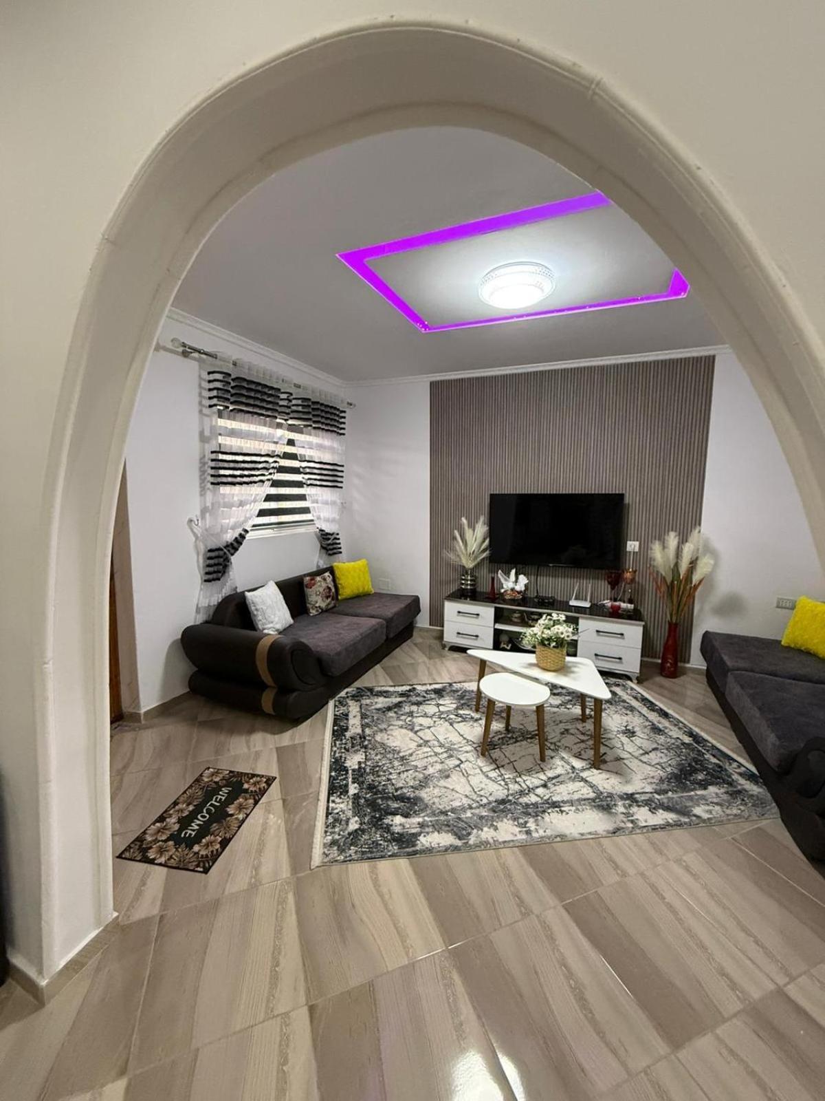 Guesthouse Albi Berat Exterior foto