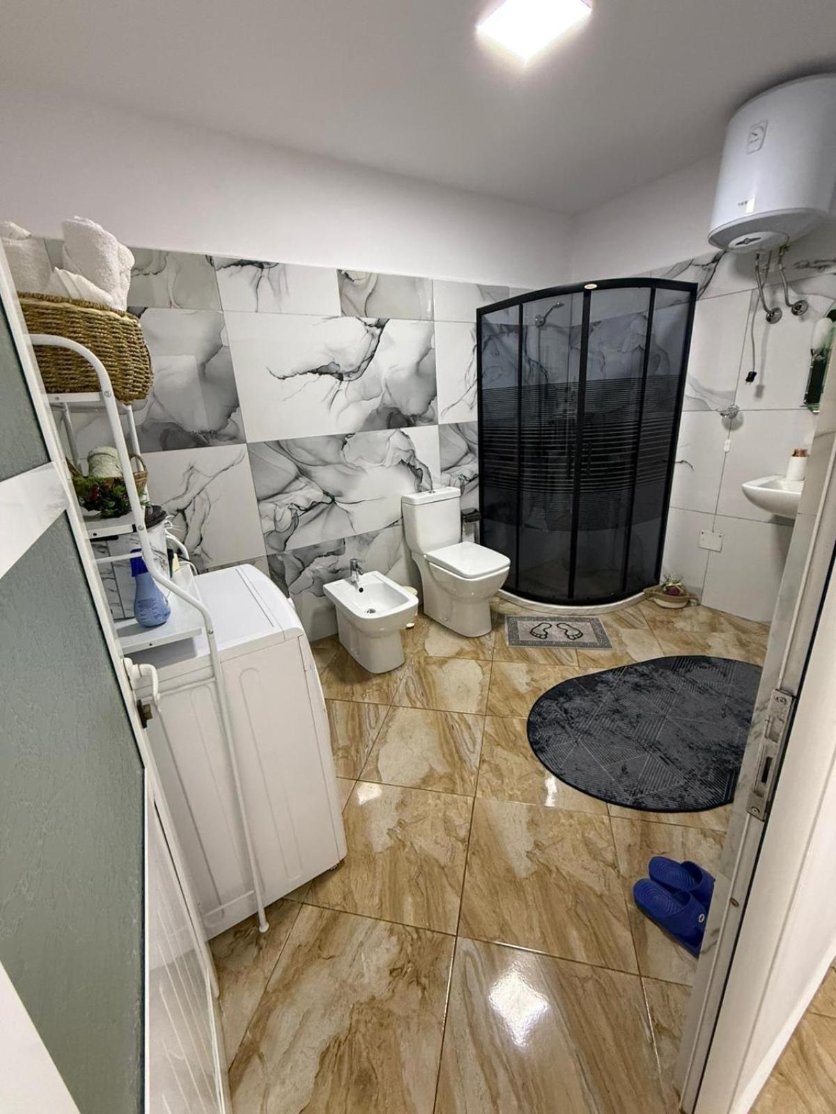 Guesthouse Albi Berat Exterior foto